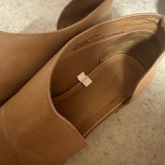 Universal tread cutout anklet booties - Picture 4 of 5